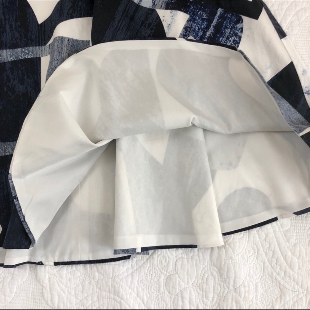 Amanda & Chelsea Navy Print Skirt - Picture 2 of 4